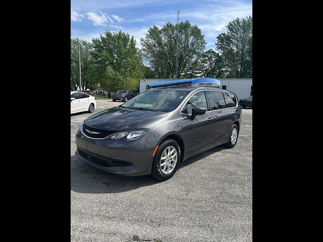 2021 Chrysler Voyager LX