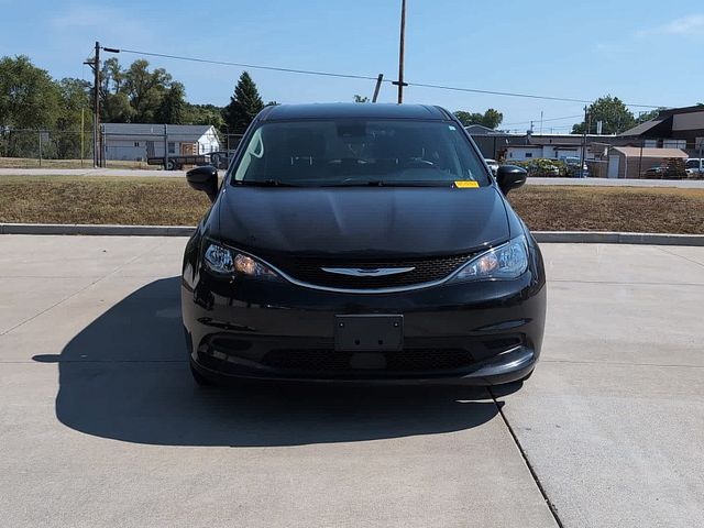 2021 Chrysler Voyager LX