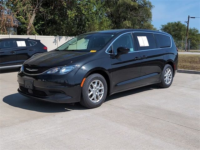 2021 Chrysler Voyager LX