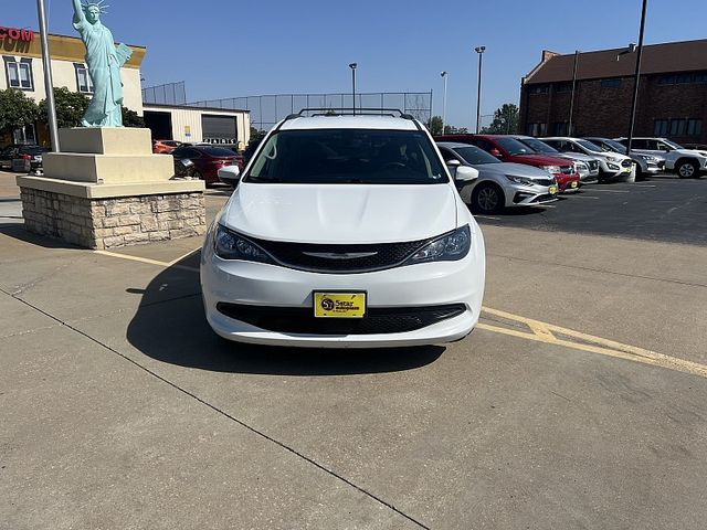 2021 Chrysler Voyager LXI