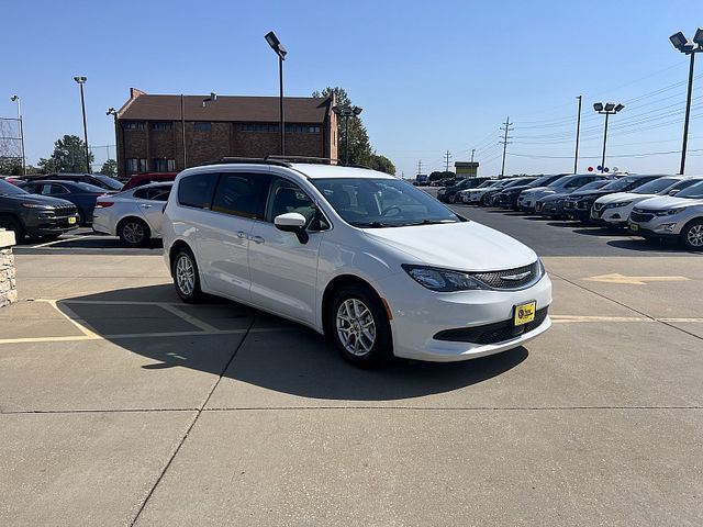 2021 Chrysler Voyager LXI