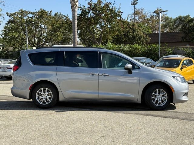 2021 Chrysler Voyager LXI