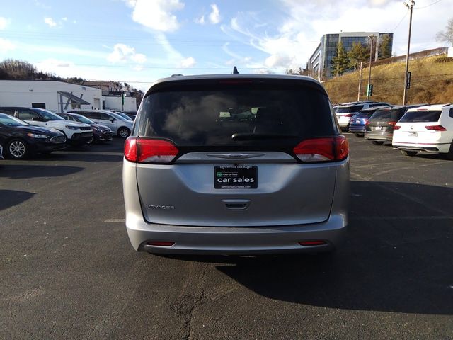 2021 Chrysler Voyager LXI