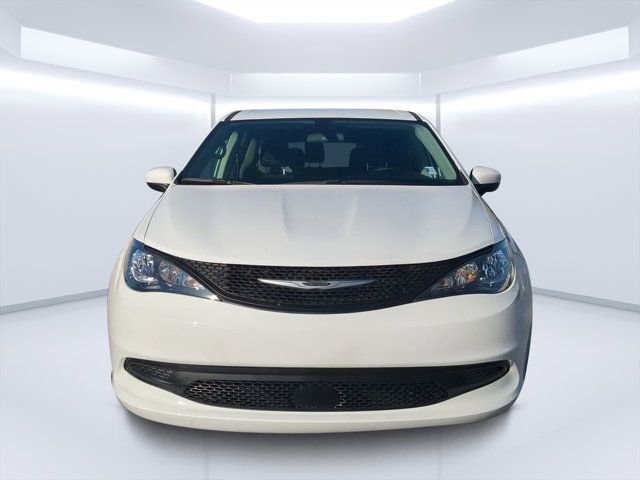 2021 Chrysler Voyager L