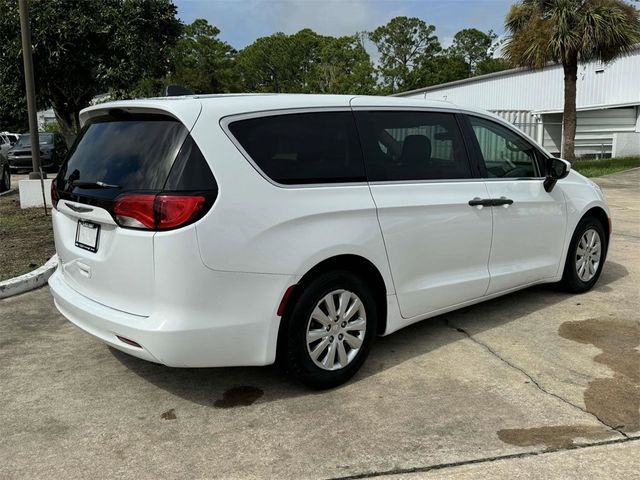 2021 Chrysler Voyager L