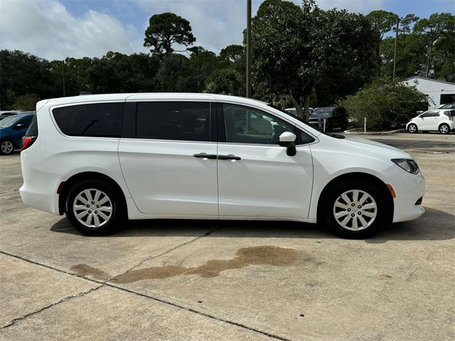 2021 Chrysler Voyager L