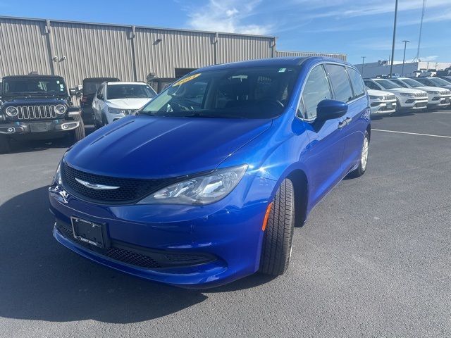 2021 Chrysler Voyager L