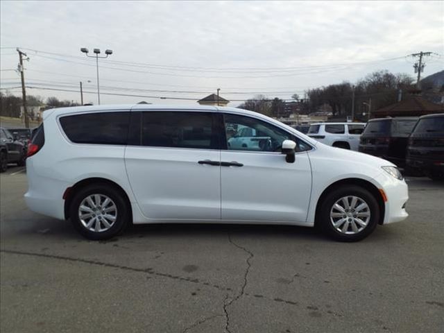 2021 Chrysler Voyager L