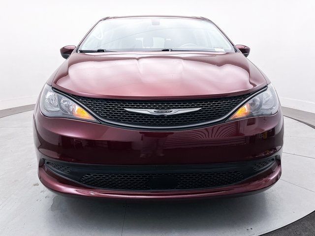 2021 Chrysler Voyager L