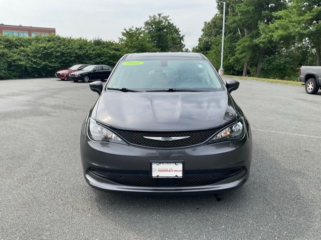 2021 Chrysler Voyager L