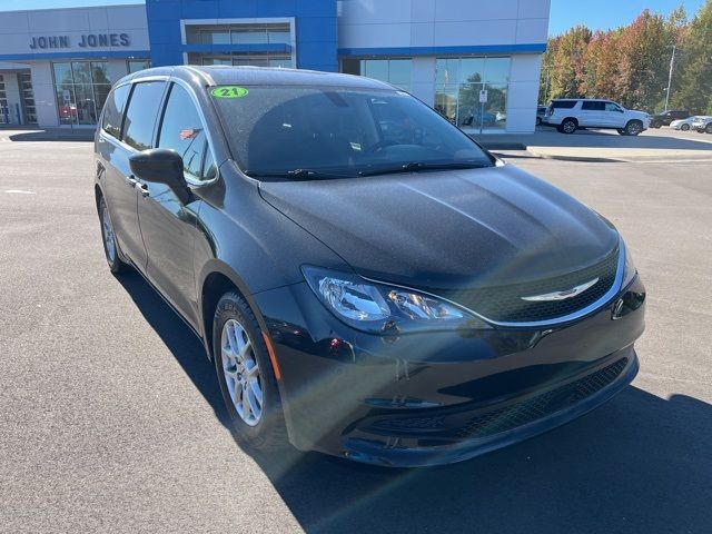 2021 Chrysler Voyager LX