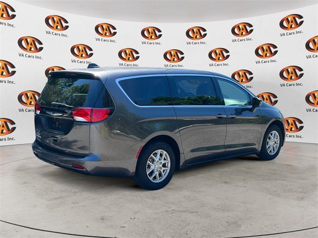 2021 Chrysler Voyager LX