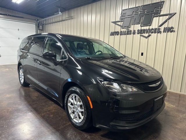 2021 Chrysler Voyager LX
