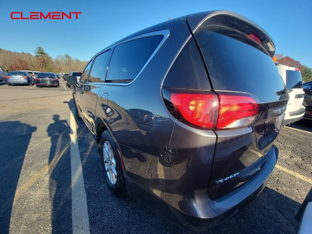 2021 Chrysler Voyager LX