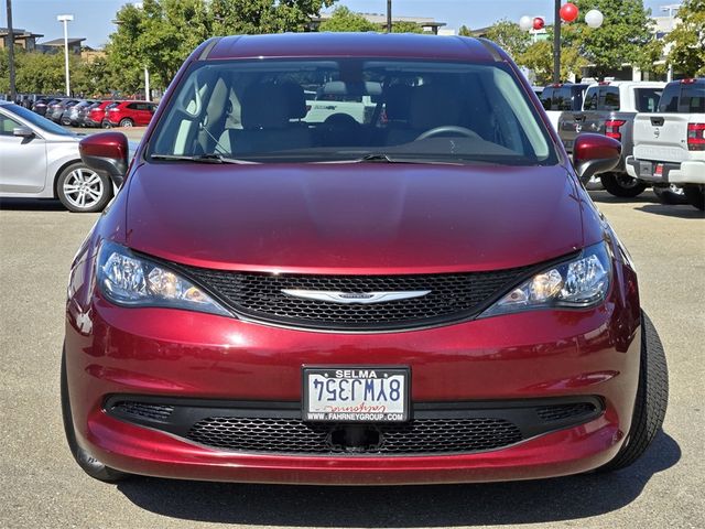 2021 Chrysler Voyager LX