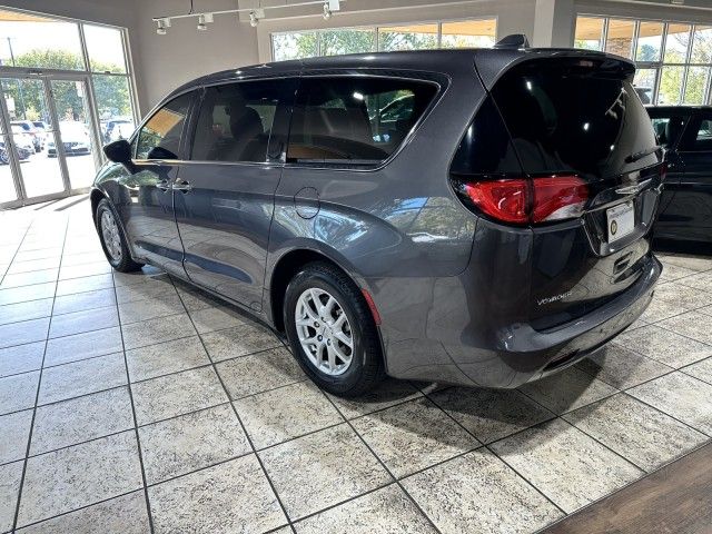 2021 Chrysler Voyager LX