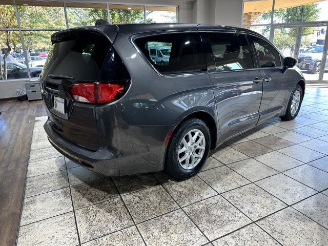 2021 Chrysler Voyager LX