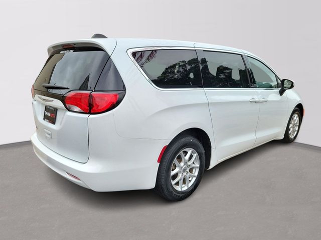 2021 Chrysler Voyager LX