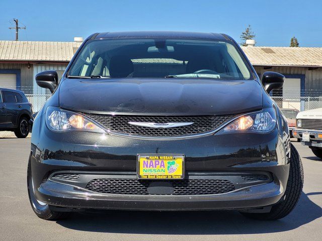 2021 Chrysler Voyager LX