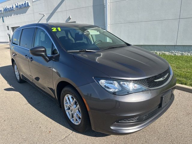 2021 Chrysler Voyager LX