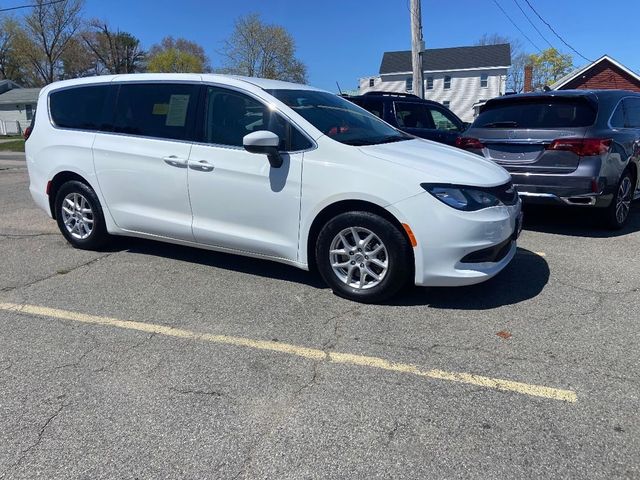 2021 Chrysler Voyager LX