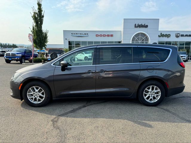 2021 Chrysler Voyager LX