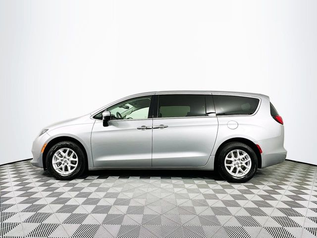 2021 Chrysler Voyager LX