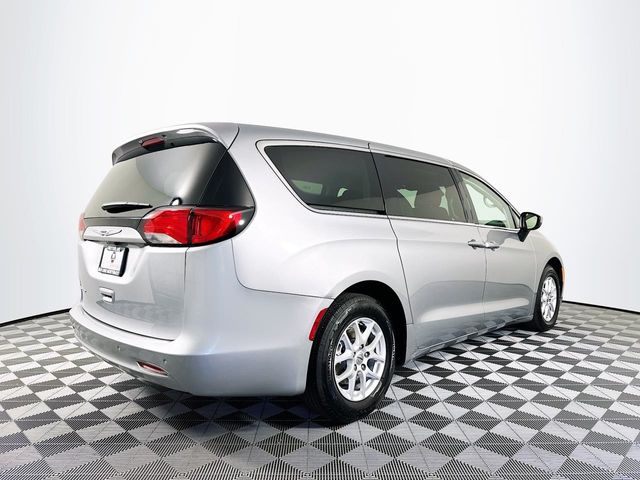 2021 Chrysler Voyager LX