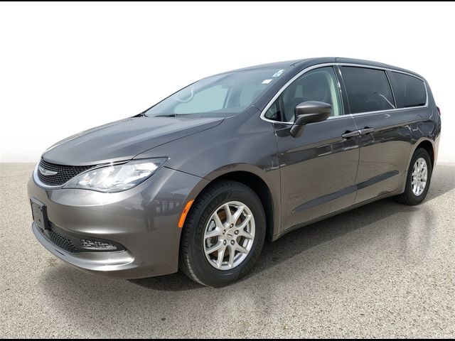 2021 Chrysler Voyager LX