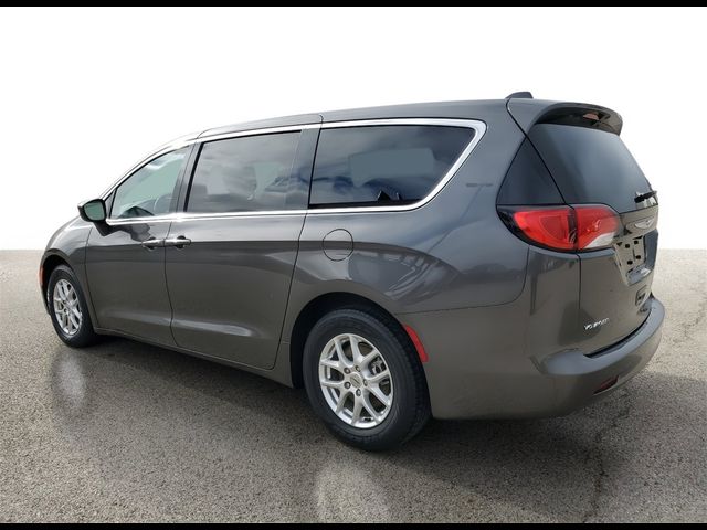 2021 Chrysler Voyager LX