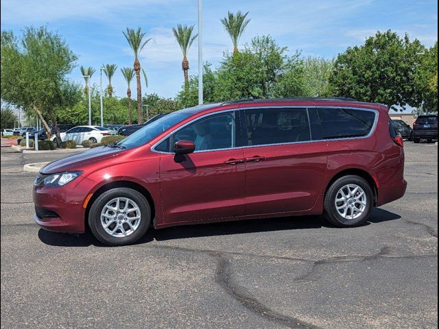 2021 Chrysler Voyager LXI