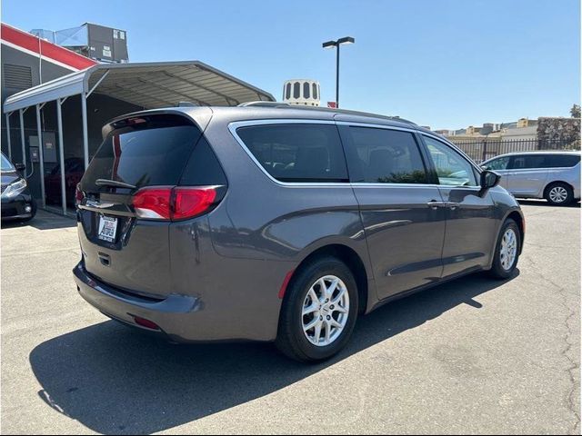 2021 Chrysler Voyager LXI