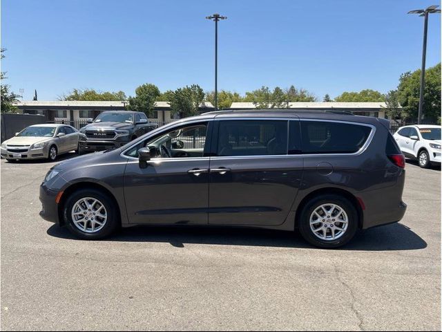 2021 Chrysler Voyager LXI