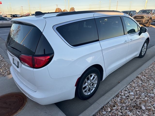 2021 Chrysler Voyager LXI