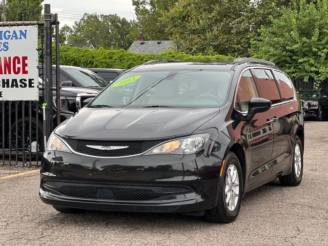 2021 Chrysler Voyager LXI