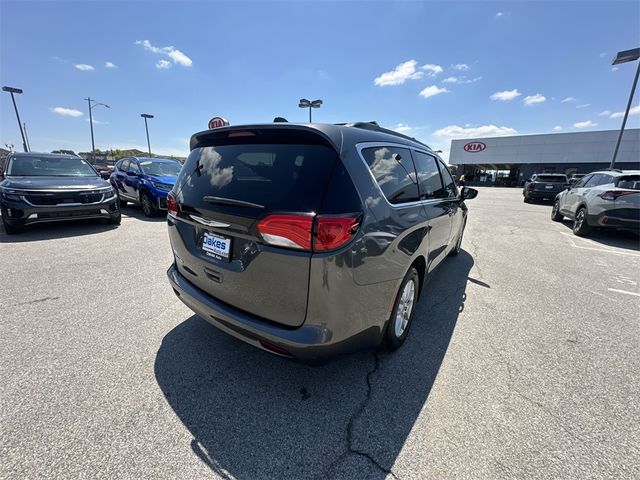 2021 Chrysler Voyager LXI