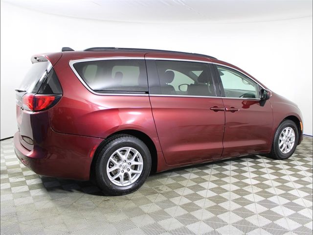 2021 Chrysler Voyager LXI