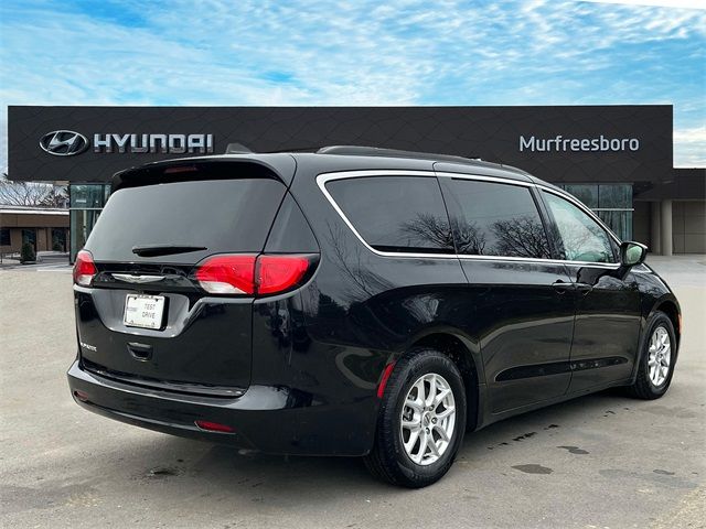 2021 Chrysler Voyager LXI