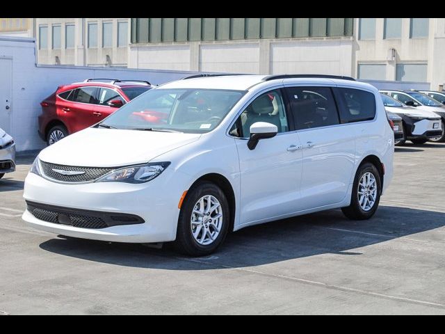 2021 Chrysler Voyager LXI