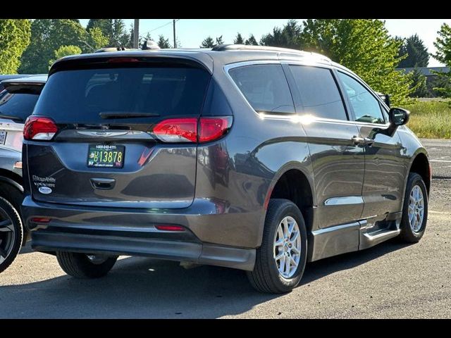 2021 Chrysler Voyager LXI