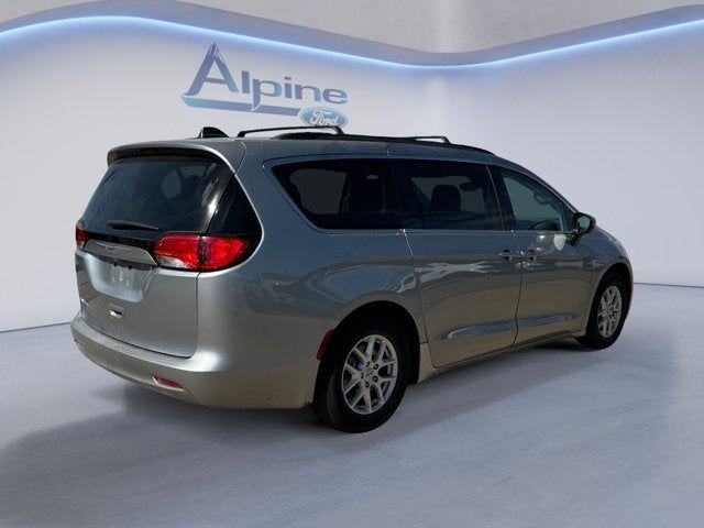 2021 Chrysler Voyager LXI