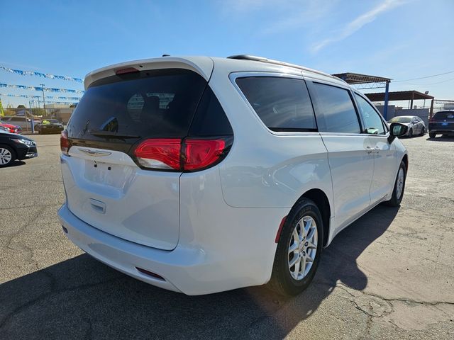 2021 Chrysler Voyager LXI