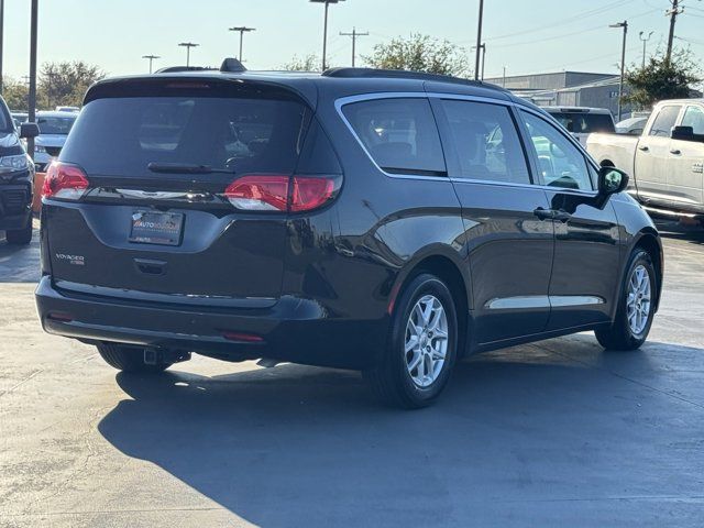 2021 Chrysler Voyager LXI