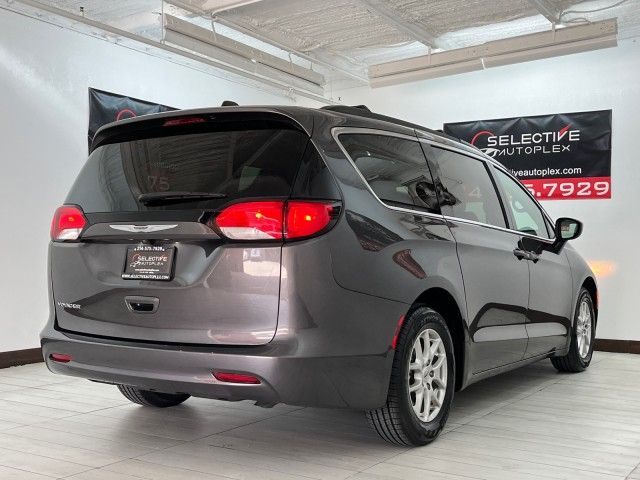 2021 Chrysler Voyager LXI