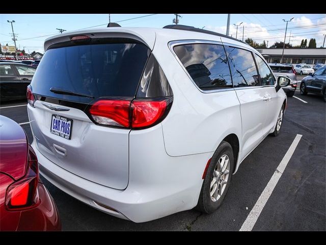 2021 Chrysler Voyager LXI