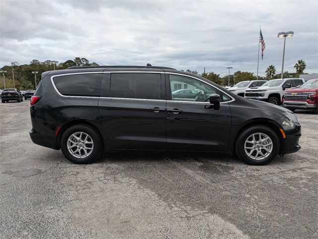 2021 Chrysler Voyager LXI