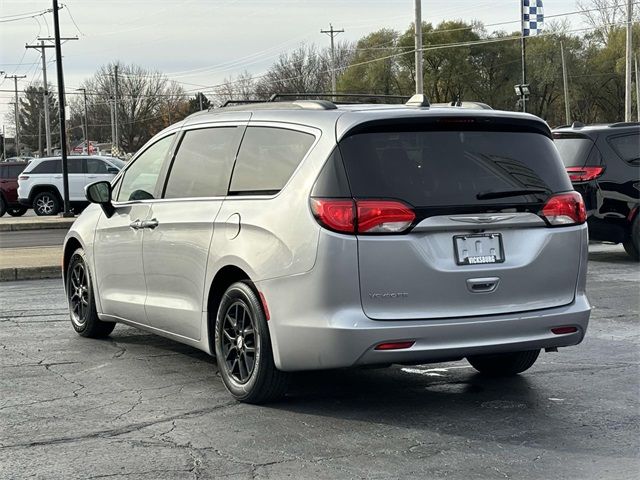 2021 Chrysler Voyager LXI