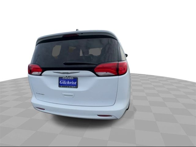 2021 Chrysler Voyager LXI