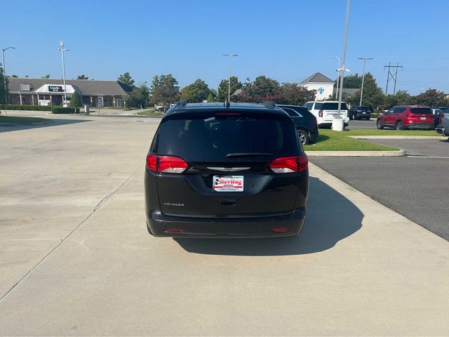 2021 Chrysler Voyager LXI