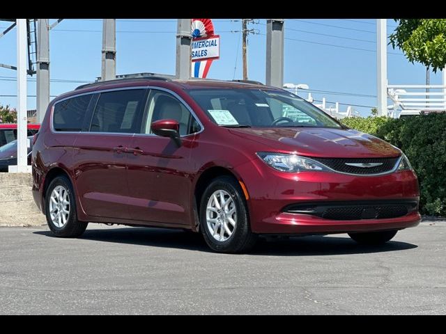 2021 Chrysler Voyager LXI